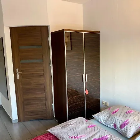 Superjednostka Korfantego 24 شقة